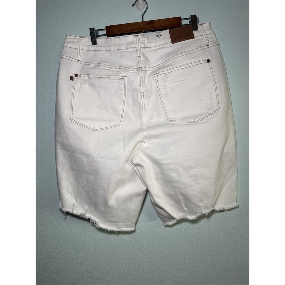 Judy Blue white cream Denim Tummy control Shorts Distressed Womens Size 2XL NWT - Picture 3 of 9